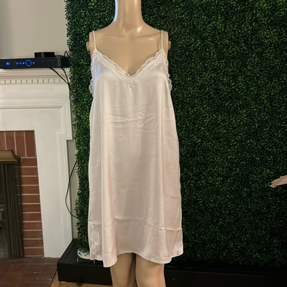 Lace dress